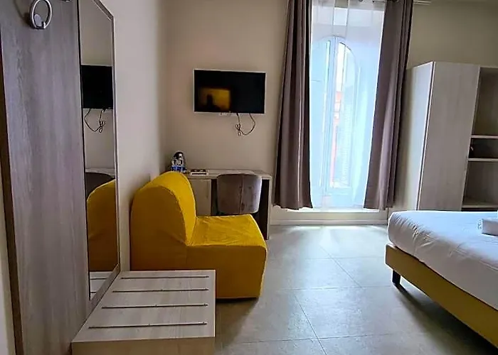 Domus Hotel 2*